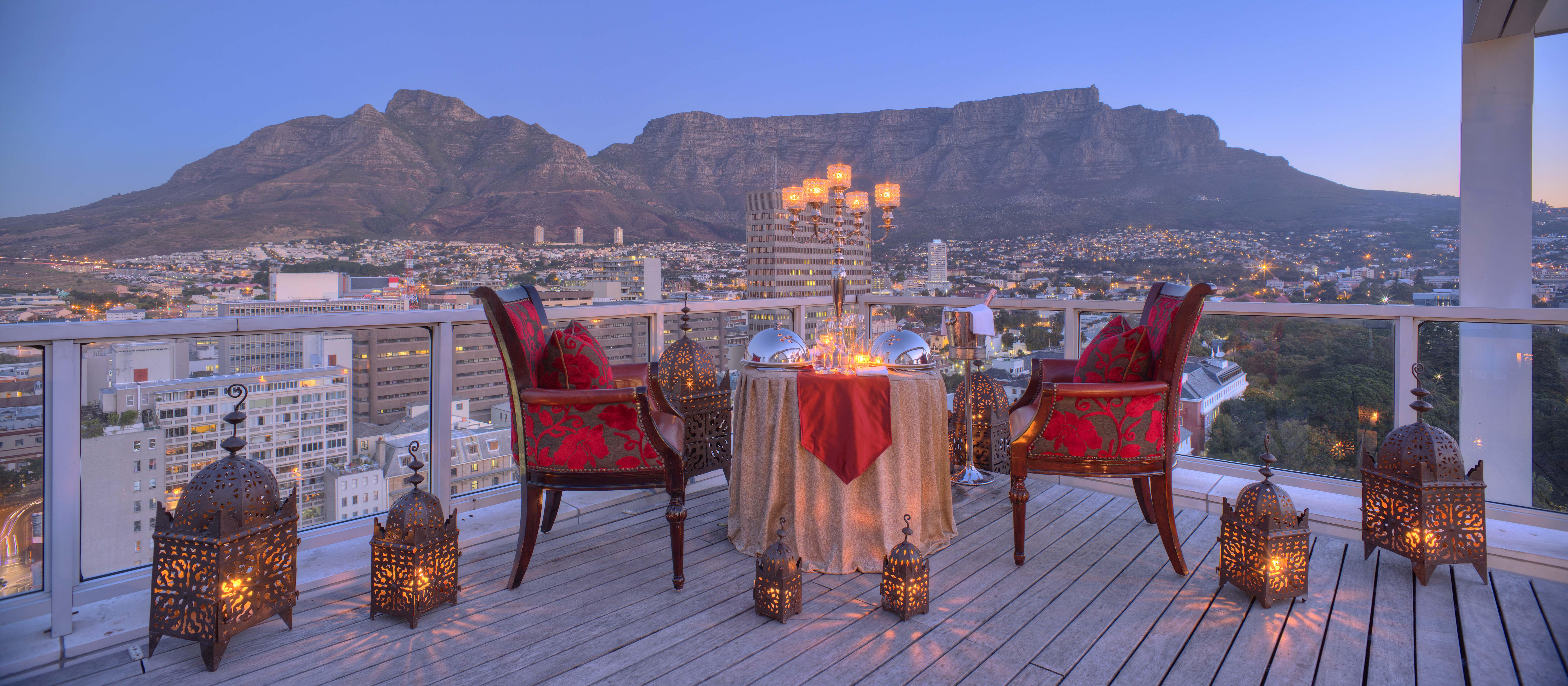 Taj Cape Town Hotel ภายนอก รูปภาพ View from the Cape Grace rooftop