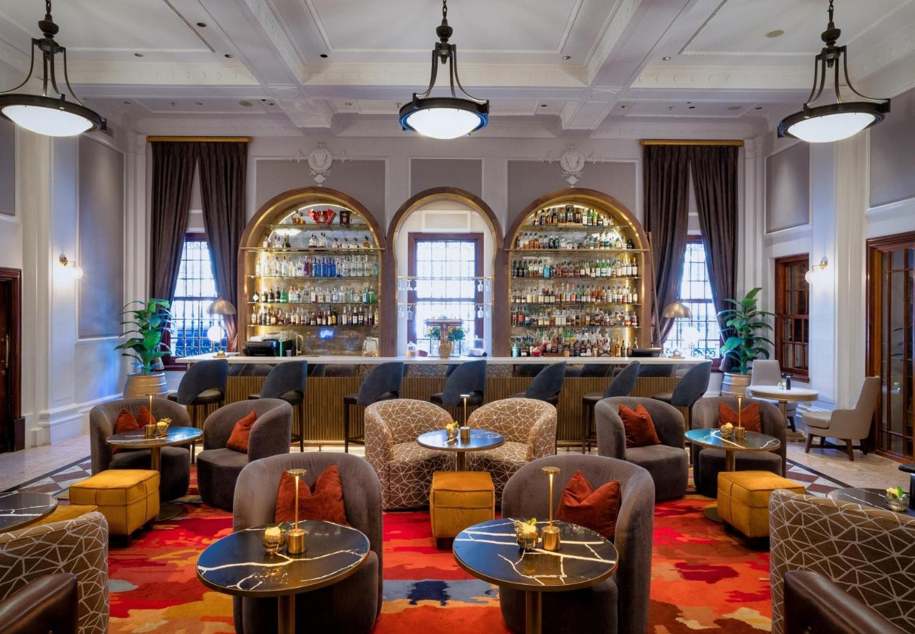 Taj Cape Town Hotel ภายนอก รูปภาพ The Bar at The Fullerton Hotel