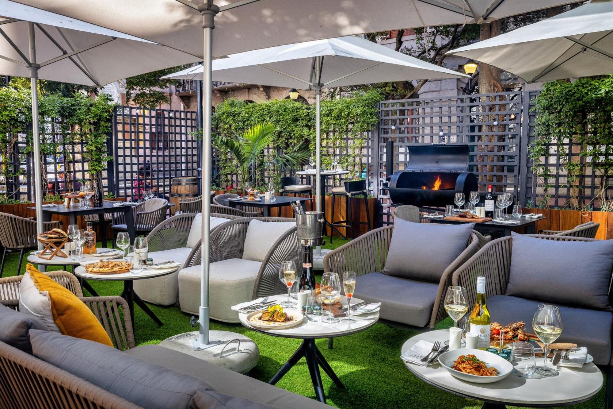 Taj Cape Town Hotel ภายนอก รูปภาพ The Garden at The Ivy Collection