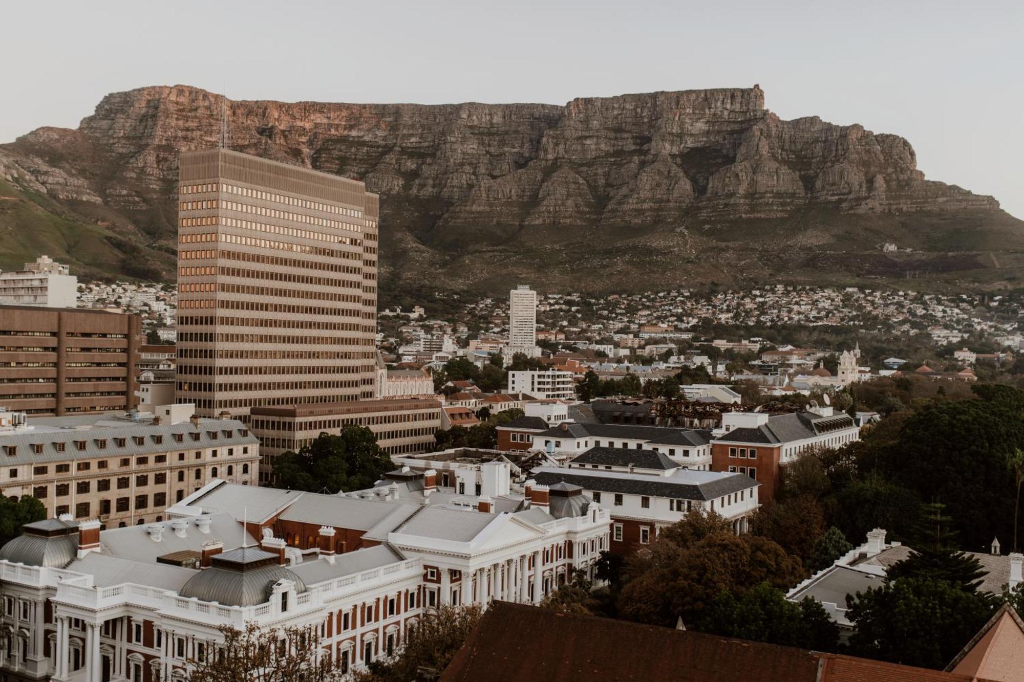 Taj Cape Town Hotel ภายนอก รูปภาพ Table Mountain